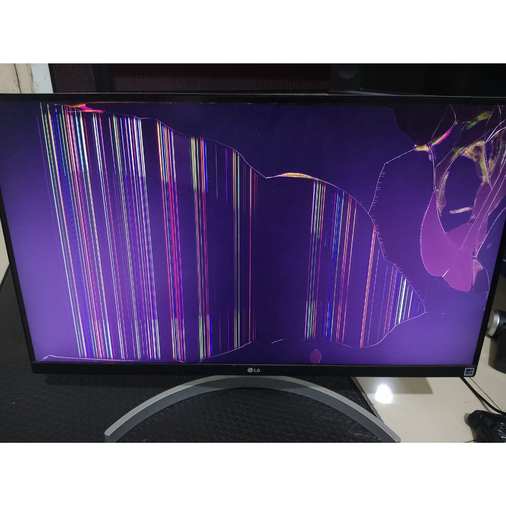 LG LED 27UL600-W Monitor UHD 4K LG 27 Inchi LED IPS MINUS LAYAR