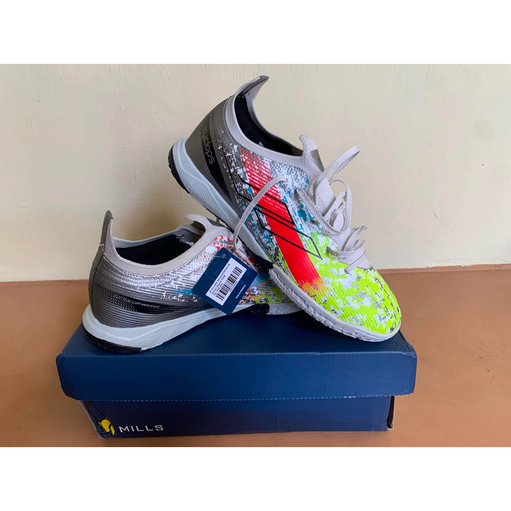 Sepatu Futsal Mills Xyclop