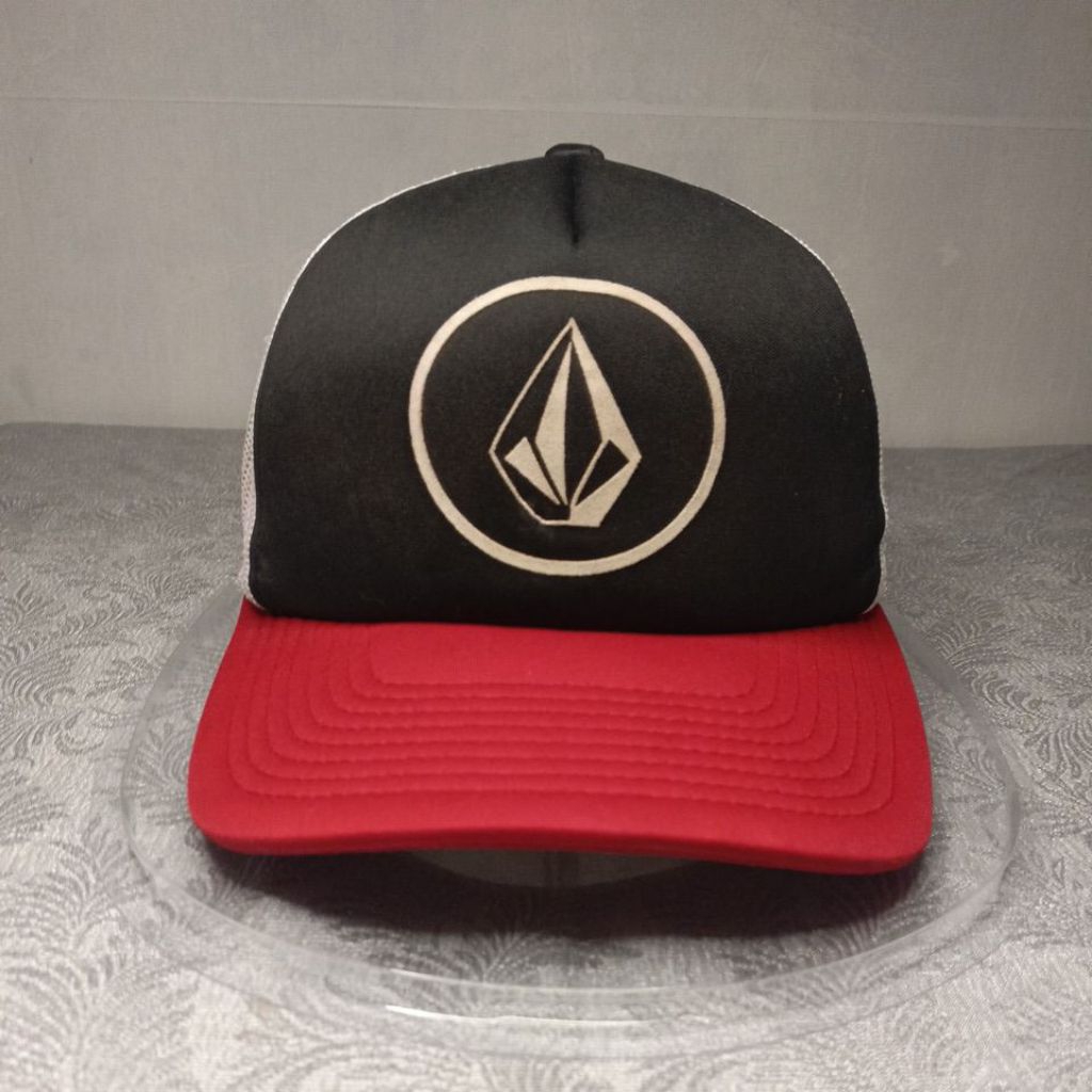 Topi VOLCOM trucker, second original.