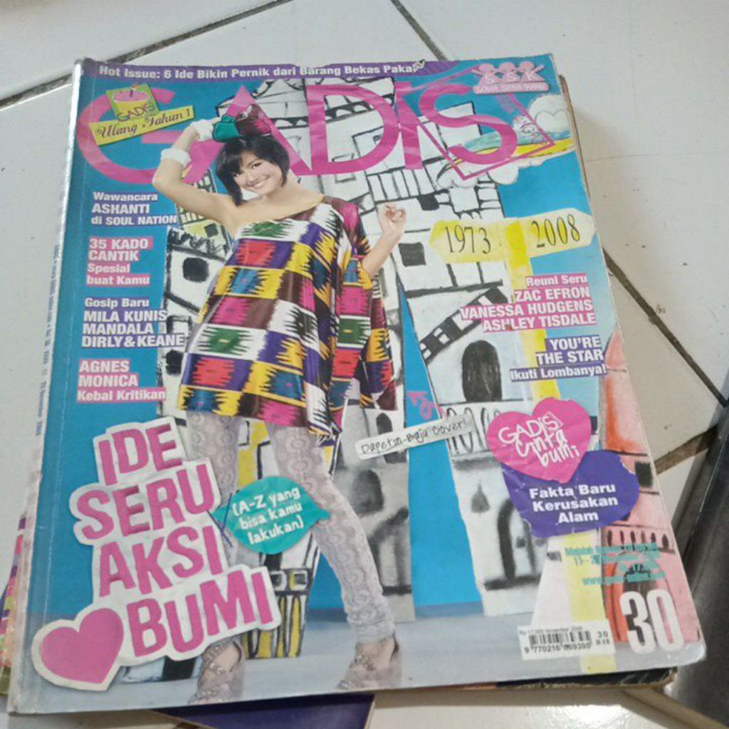 majalah gadis edisi 11-20 November 2008 cover Agnes monica