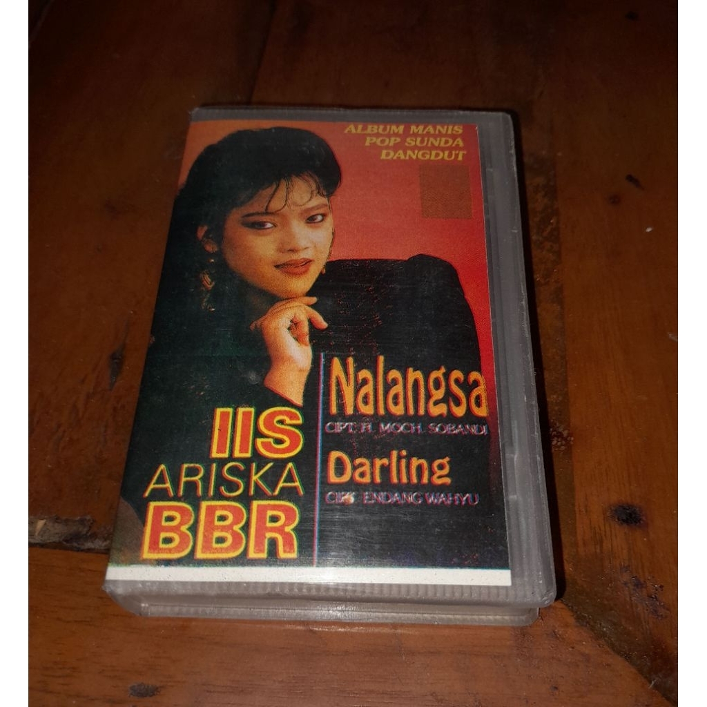 Kaset pita Iis Ariska