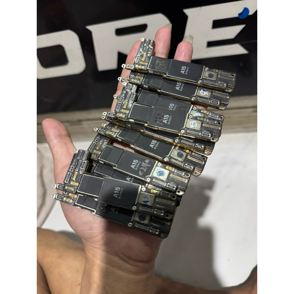 Mesin iPhone 13 bypass
