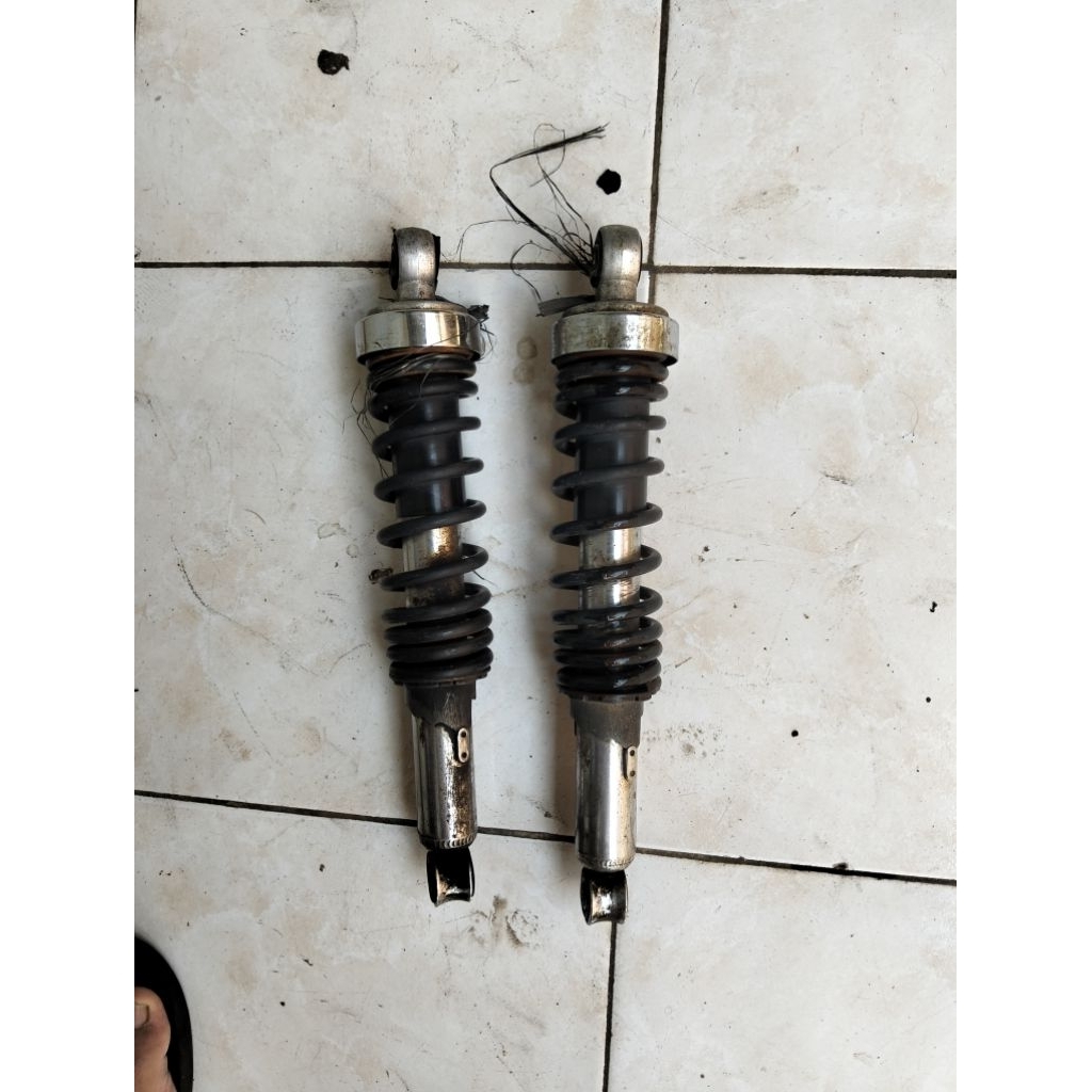 shock belakang thunder 125 original copotan. shockbreaker belakang Suzuki Thunder 125 ori second