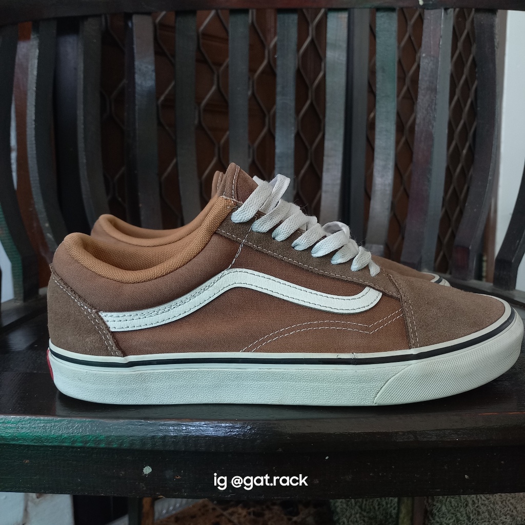 Sepatu Skate Vans Coklat brown Old Skool - Desain Klasik, Sol Empuk, Anti Slip OS size 42.5  100% or