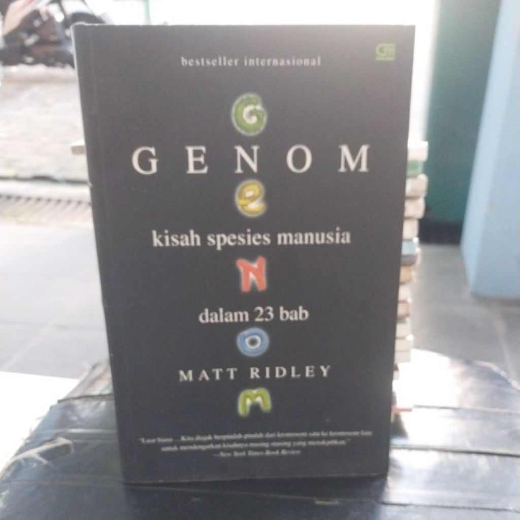 GENOM,KISAH SPESIES MANUSIA DALAM 23 BAB