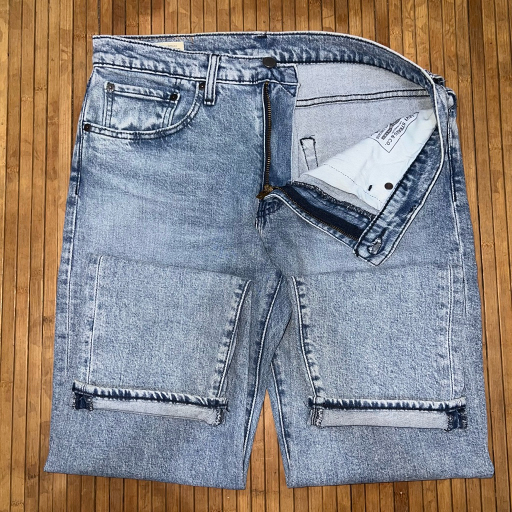LEVIS 511 SLIM FIT BLUE LIGHT WASH STRETCH DENIM JEANS
