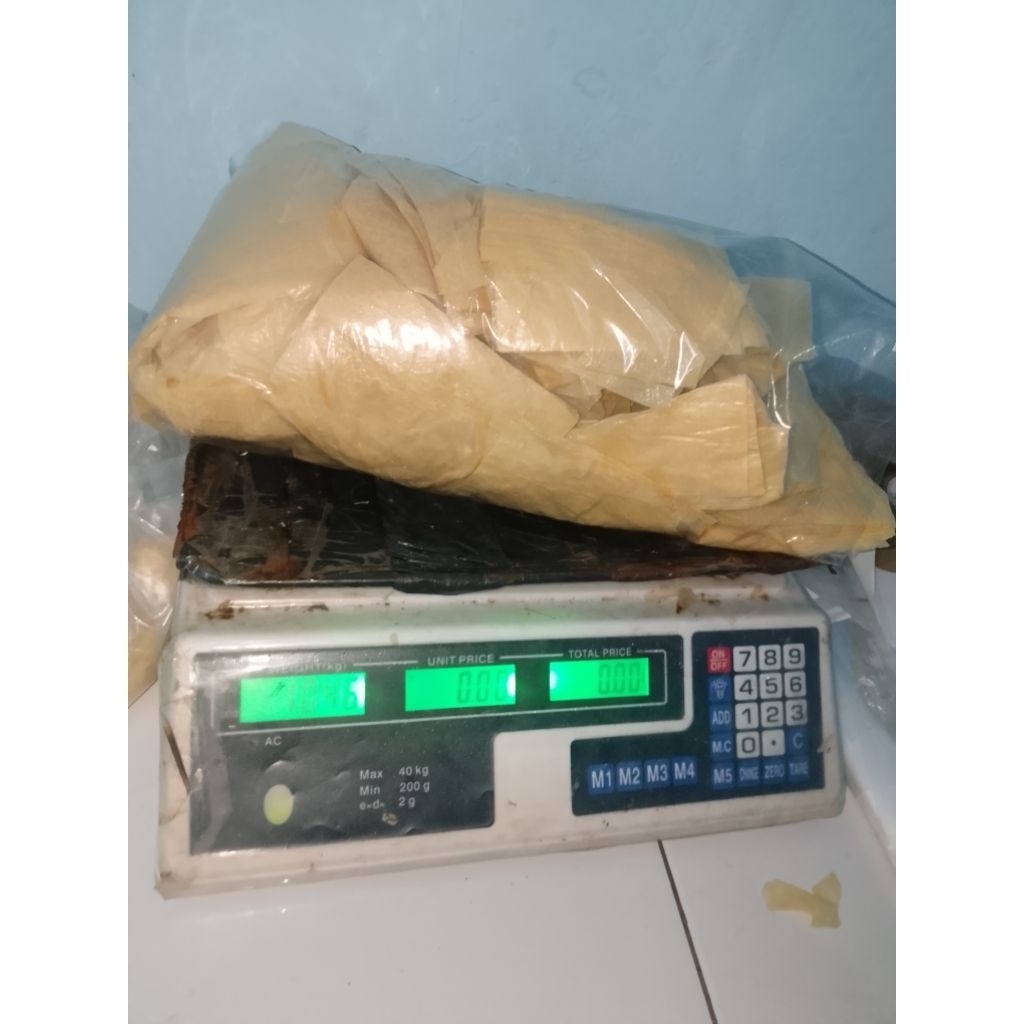 Kulit Kembang Tahu Kering Premium Kotak 1kg - Halal, Praktis untuk Masakan, Tersedia dalam Kotak