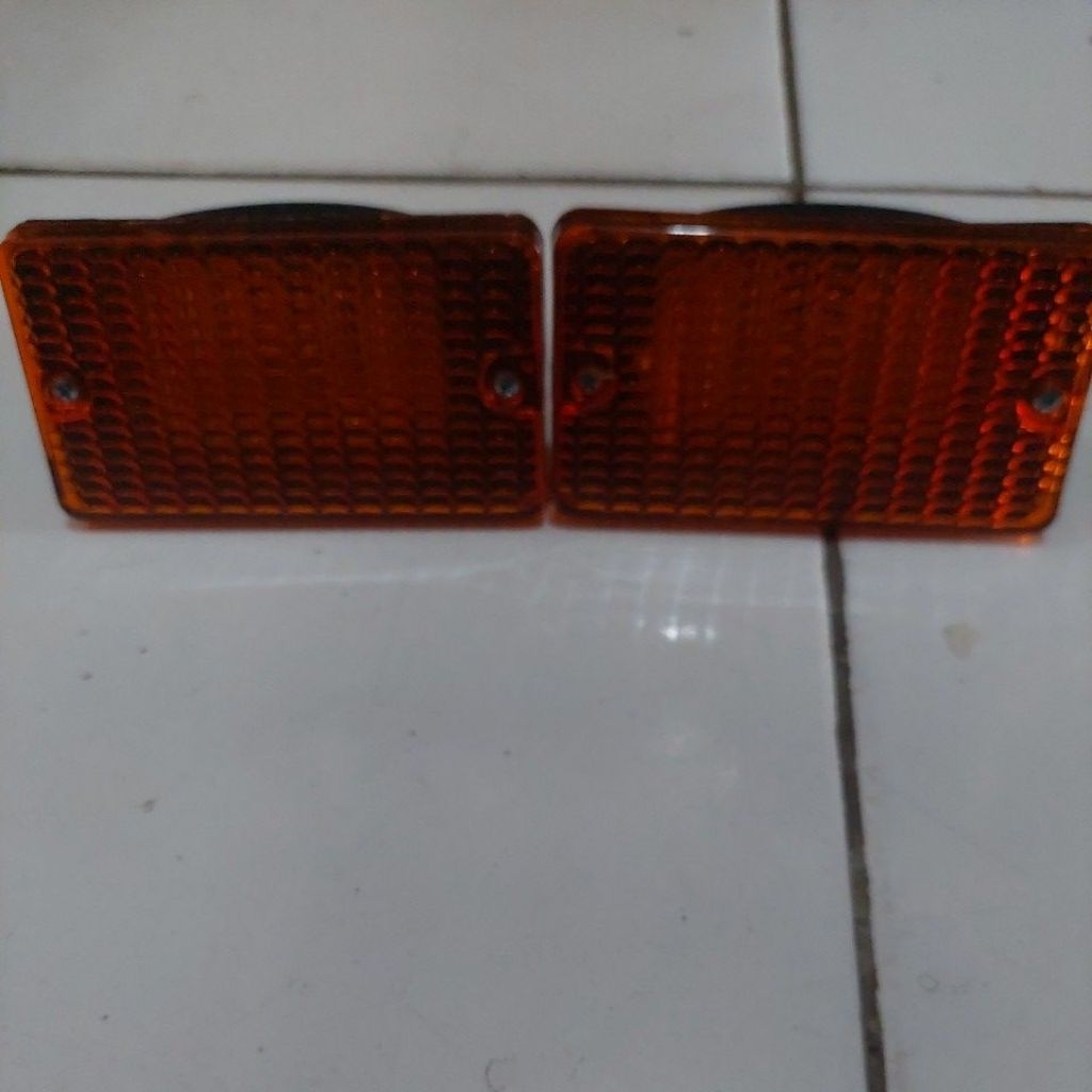 lampu bemper L300