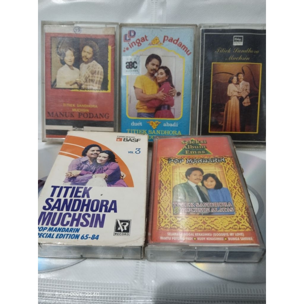 SEPAKET KASET TITIEK SANDHORA DAN MUCHSIN ALATAS