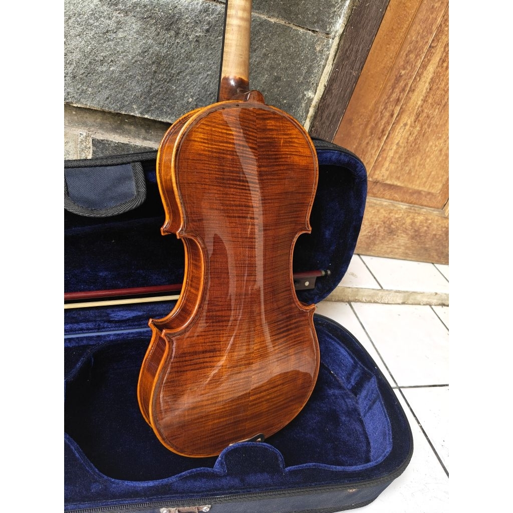 biola Beijing 206 preloved like new solid Wood 100%