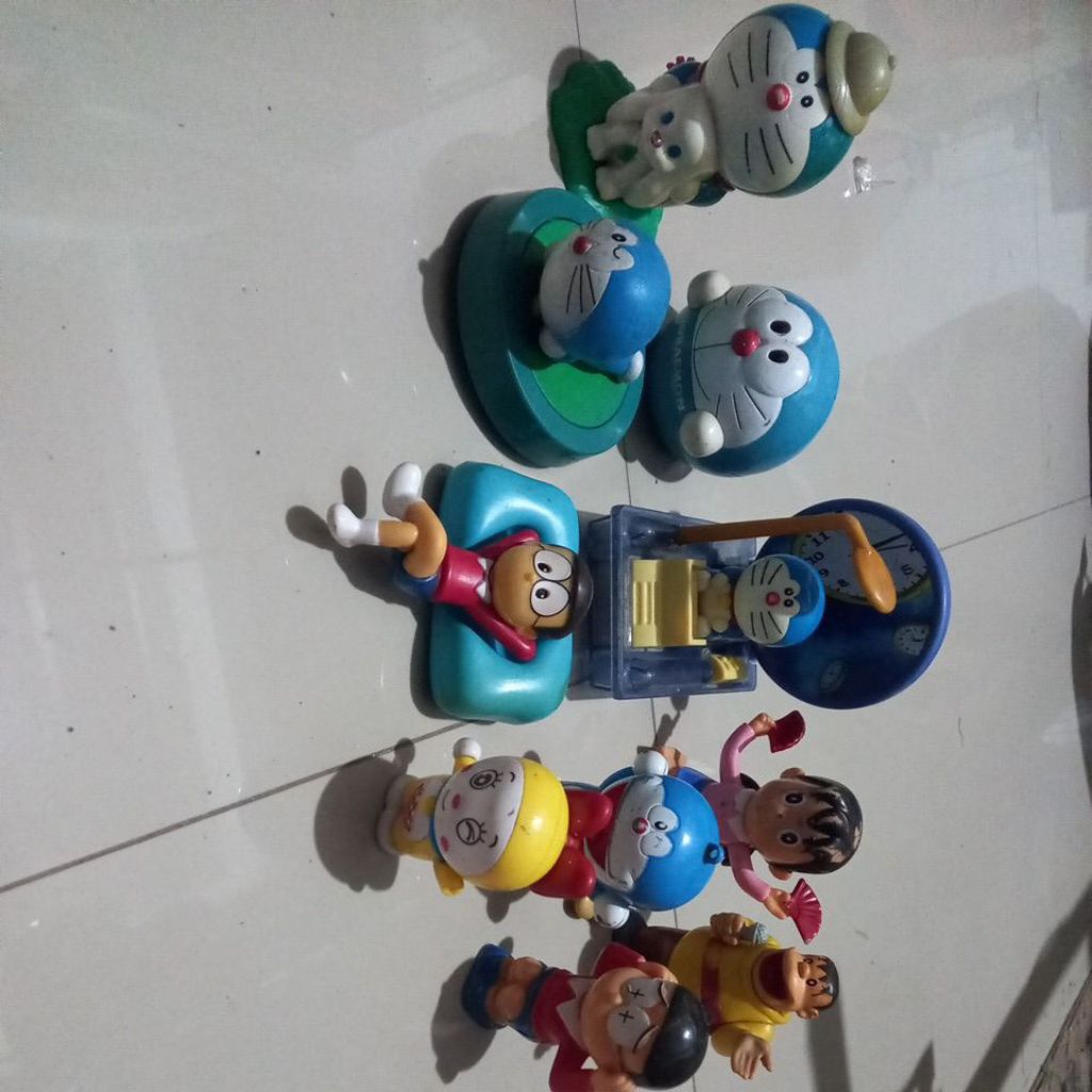 10/3 pcs doraemon mcd