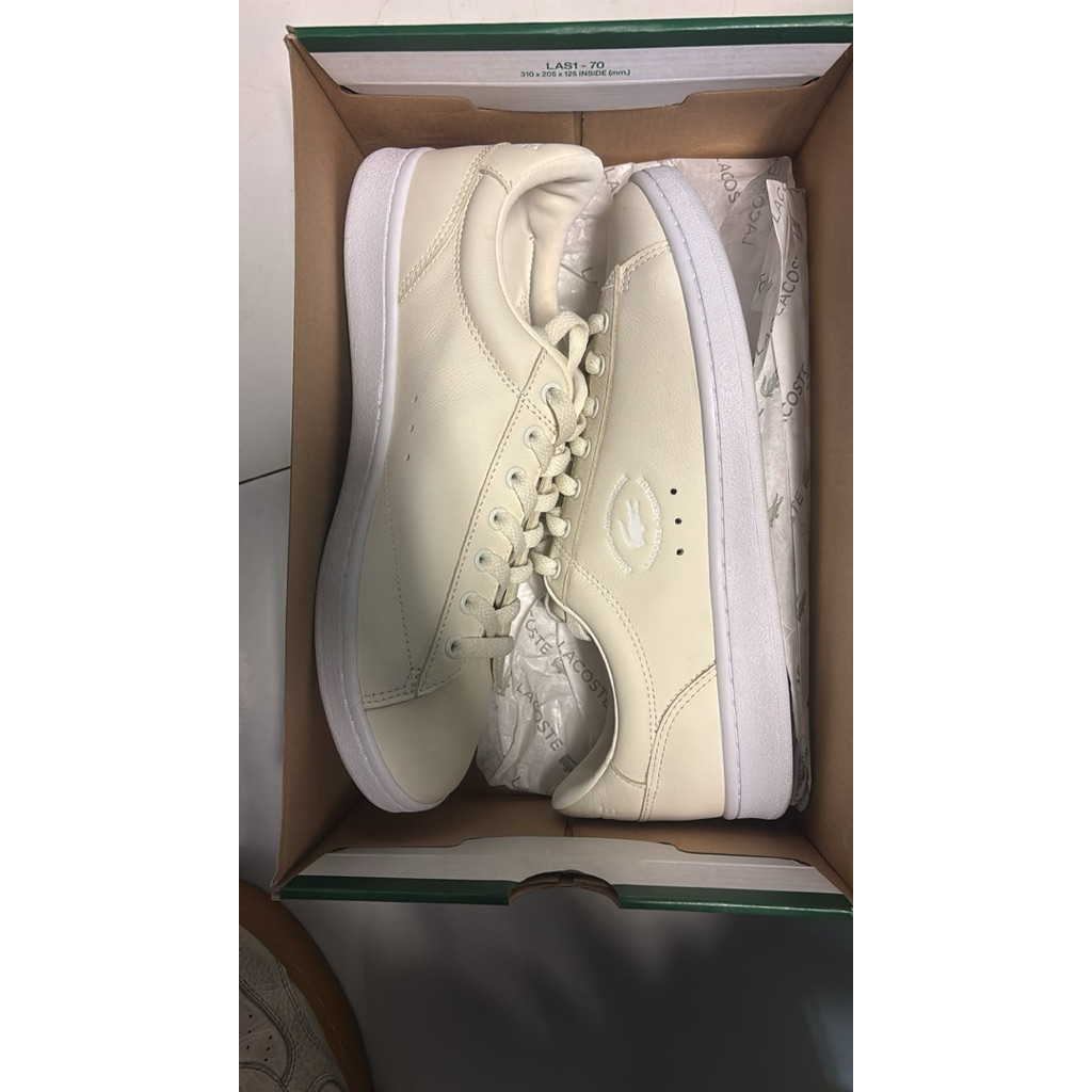 SEPATU LACOSTE