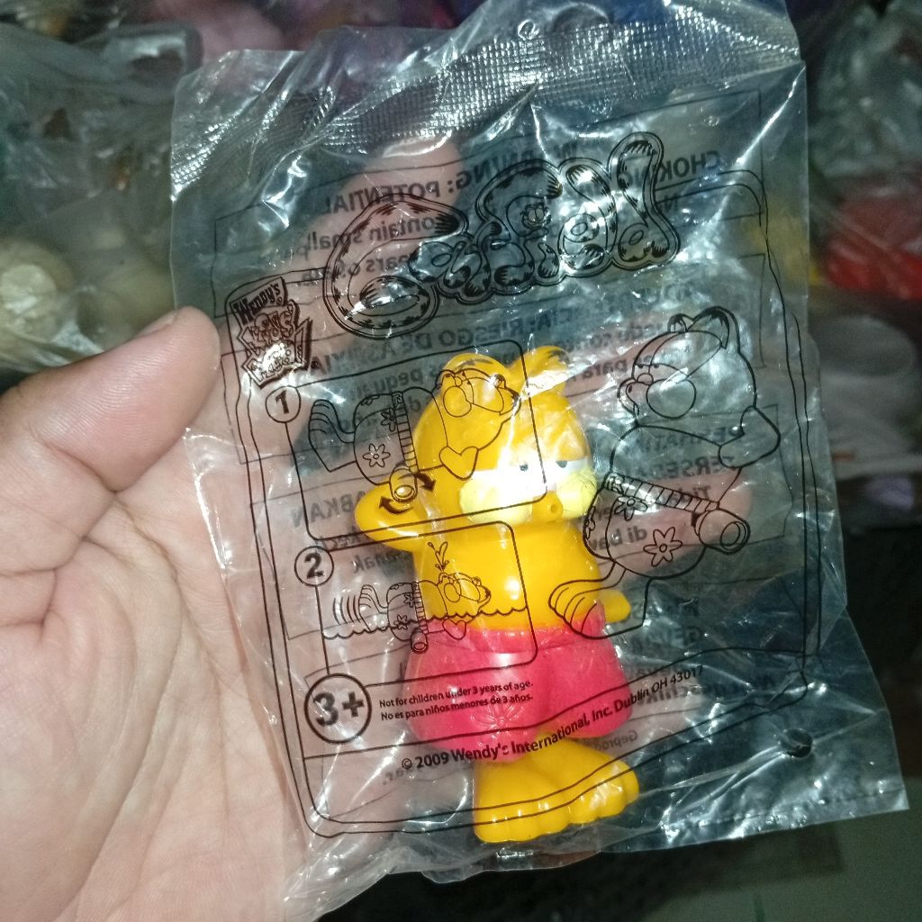 wendys toys Garfield 2009 new bersiul