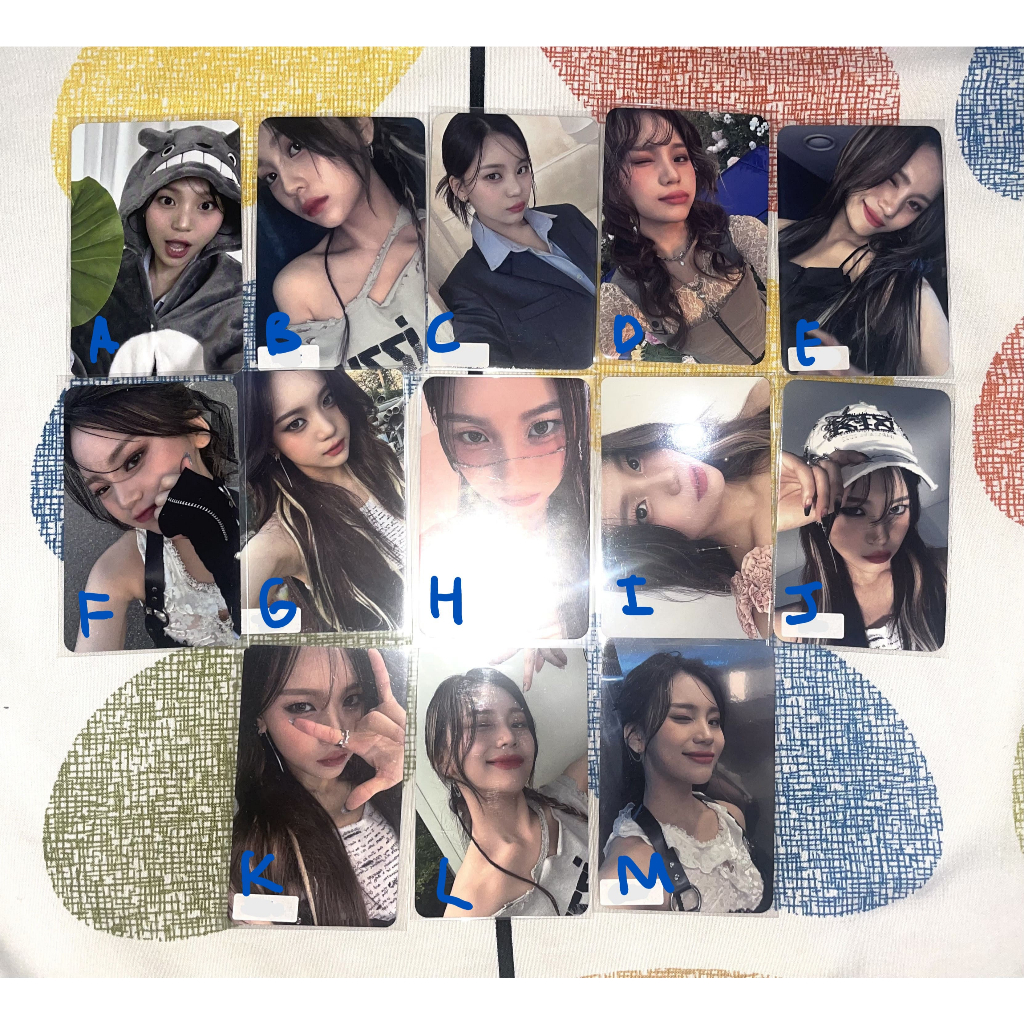 PC PHOTOCARD UMJI VIVIZ VERSUS MANIAC BENEFIT ALBUM