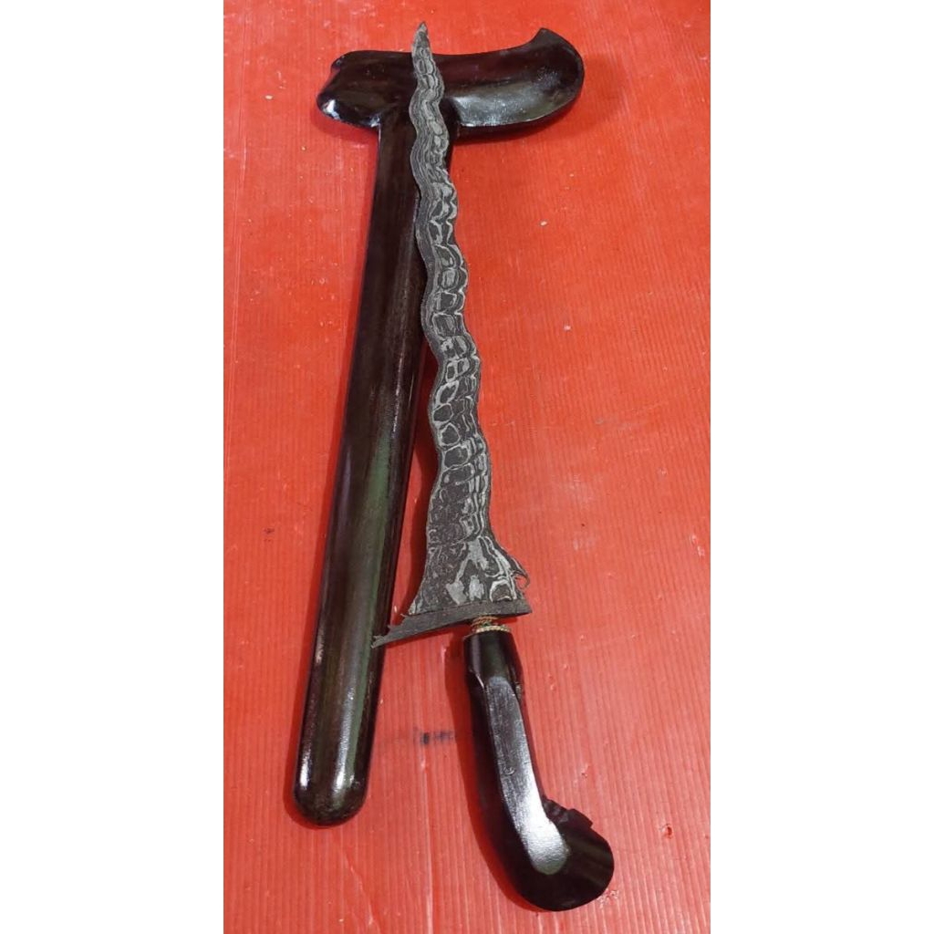 KERIS KOROWELANG PAMOR ULER LULUT