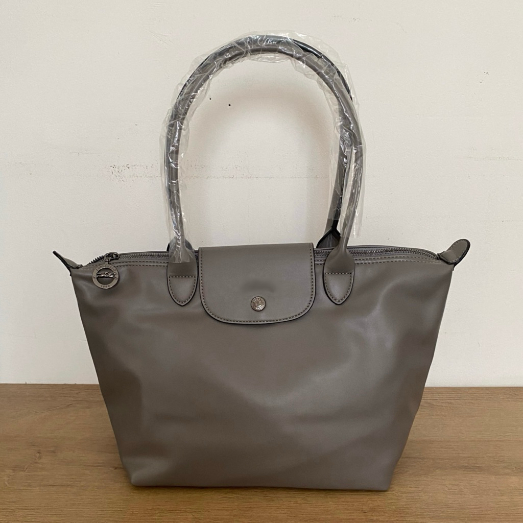 LC Cuir Grey