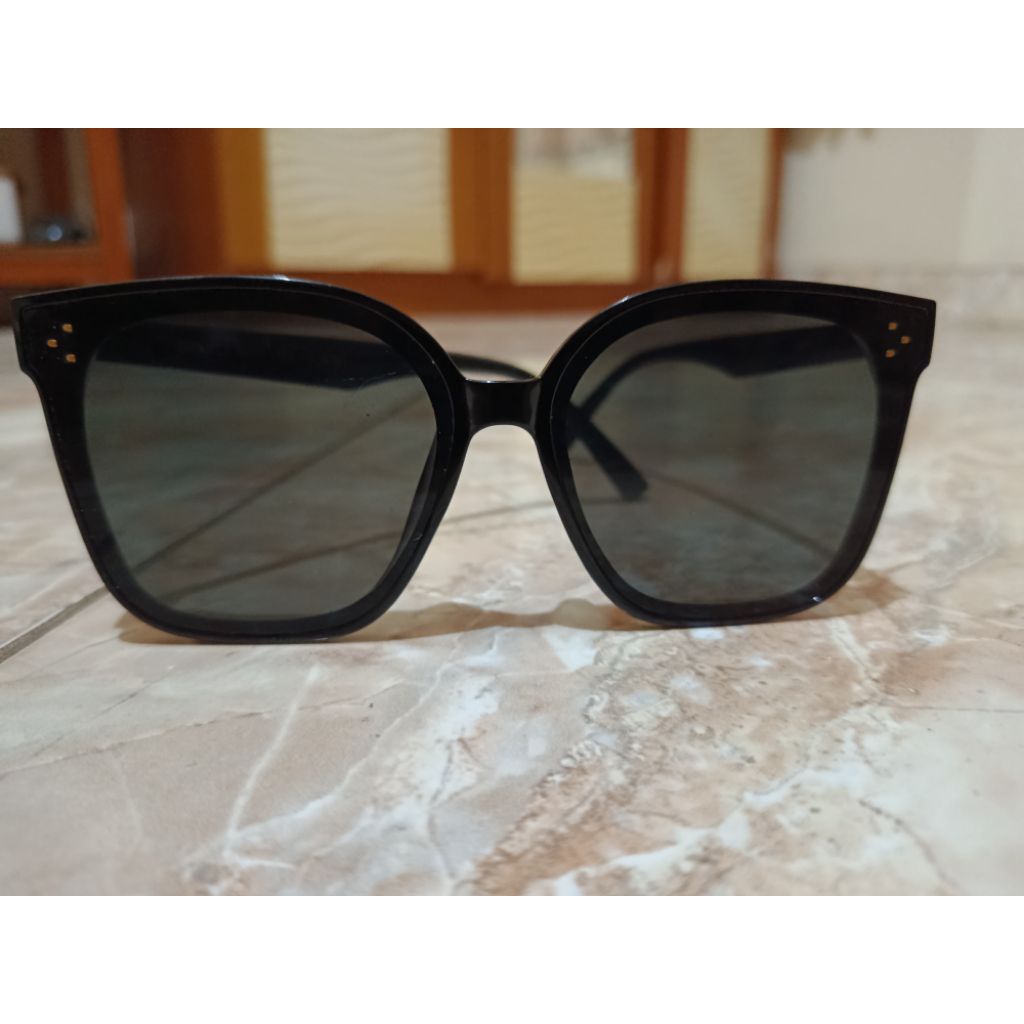Gentle Monster Her 01 Unisex Sunglasses