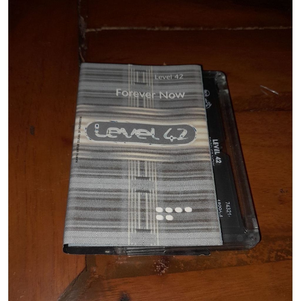 Kaset pita Level 42
