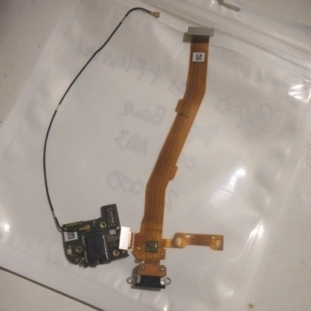 papan cas + flexible Oppo a83 second original cabutan