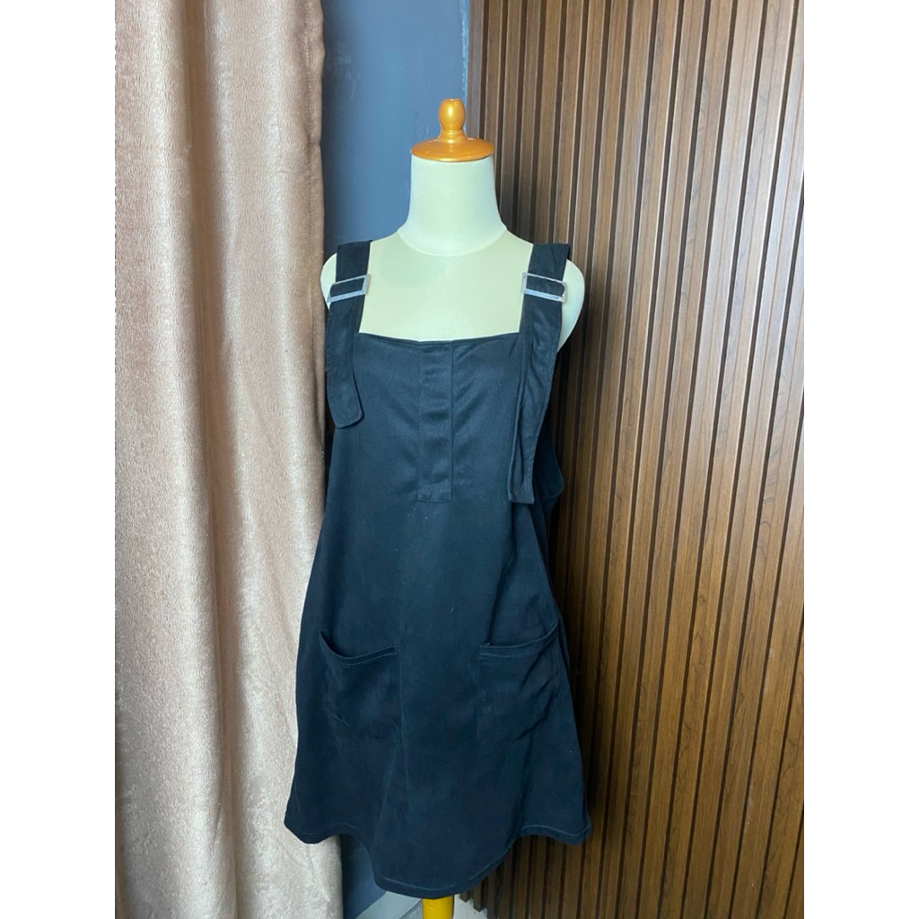Preloved Jumper / Overall Dress Hitam Polos