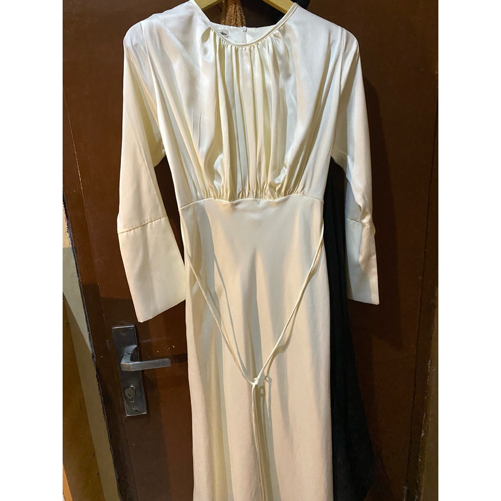 preloved dress satin