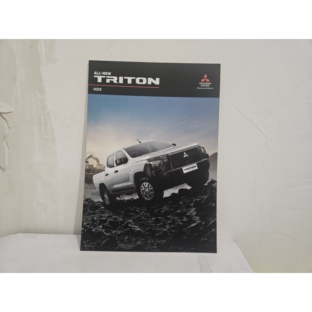 brosur katalog mobil mitsubishi triton 2024 leaflet