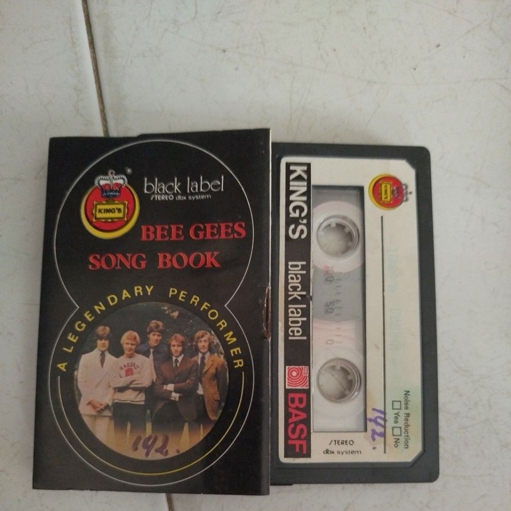 Kaset Bee Gees