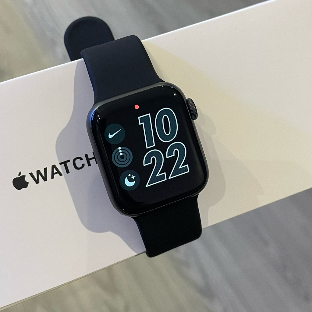 iWatch Series 4 40mm GPS Original Apple Watch Second Like New Fullset Garansi COD