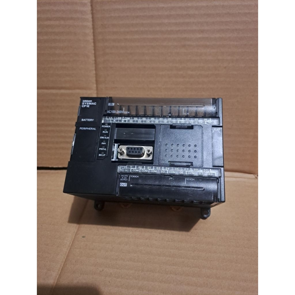 PLC Omron CP1E-N30SDR-A CP1E N30SDRA 30io N30DRA