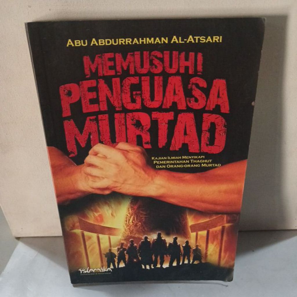 Buk MEMUSUHI PENGUASA MURTAD