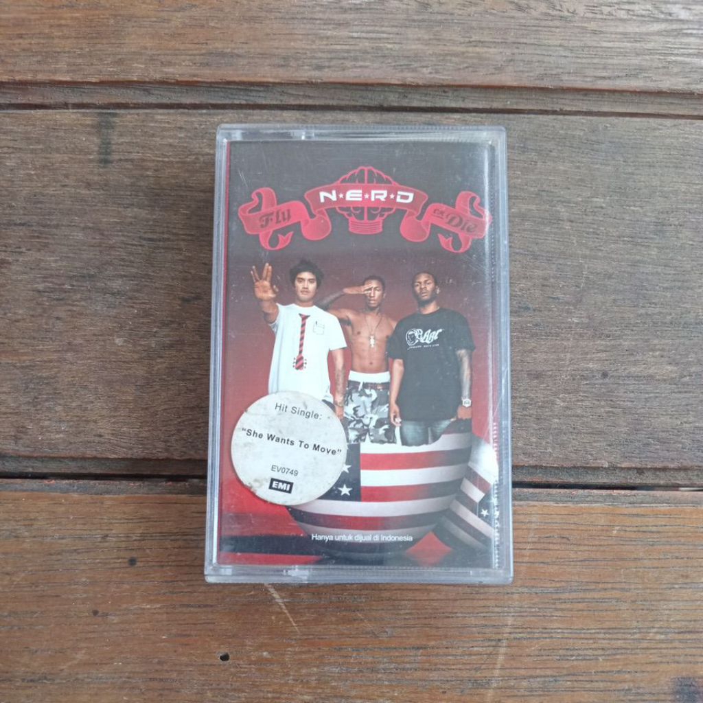 Kaset Rare Item NERD Fly Or Die/2004 virgin records america