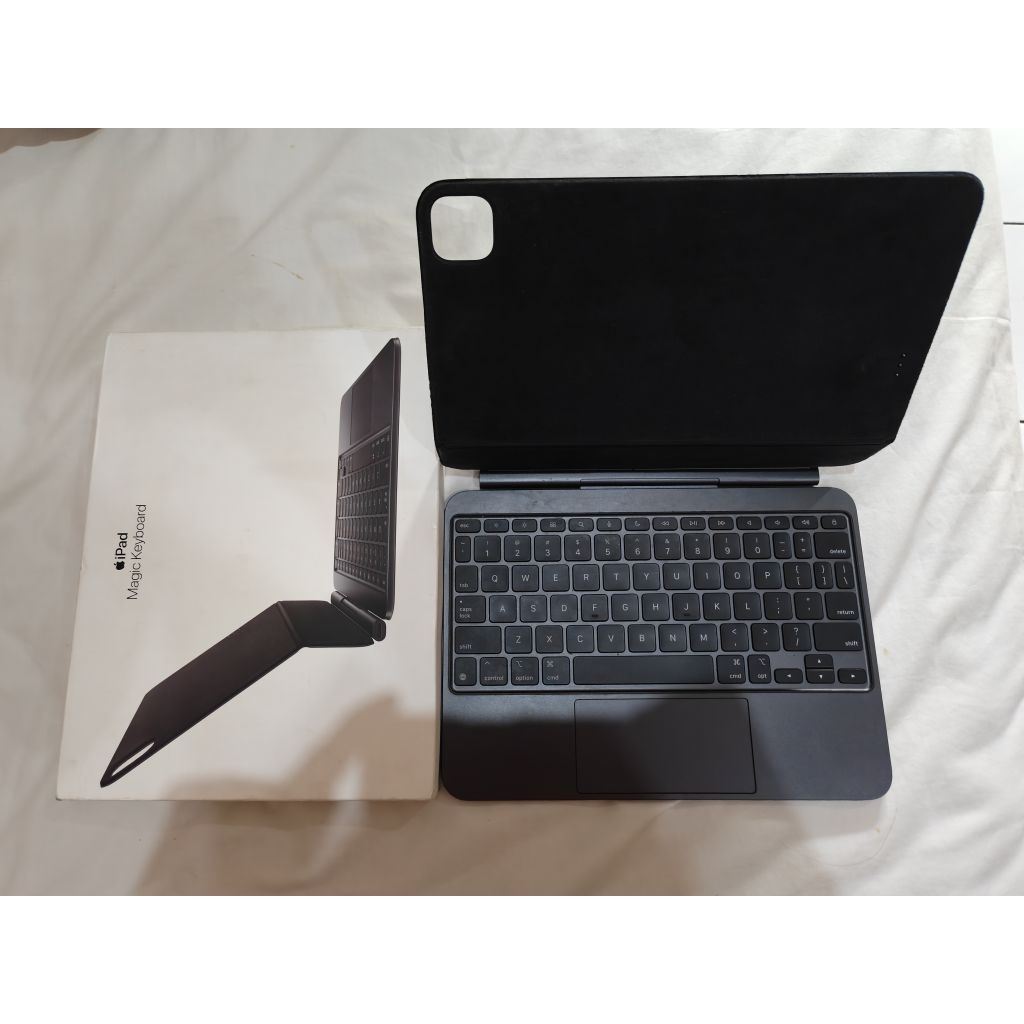 Apple Magic Keyboard M4 M5 iPad Pro 11 inch inc seken bekas second