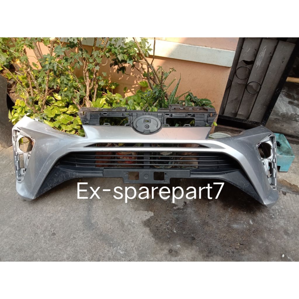 Bumper depan rush terios 2023 2024 2025 bekas