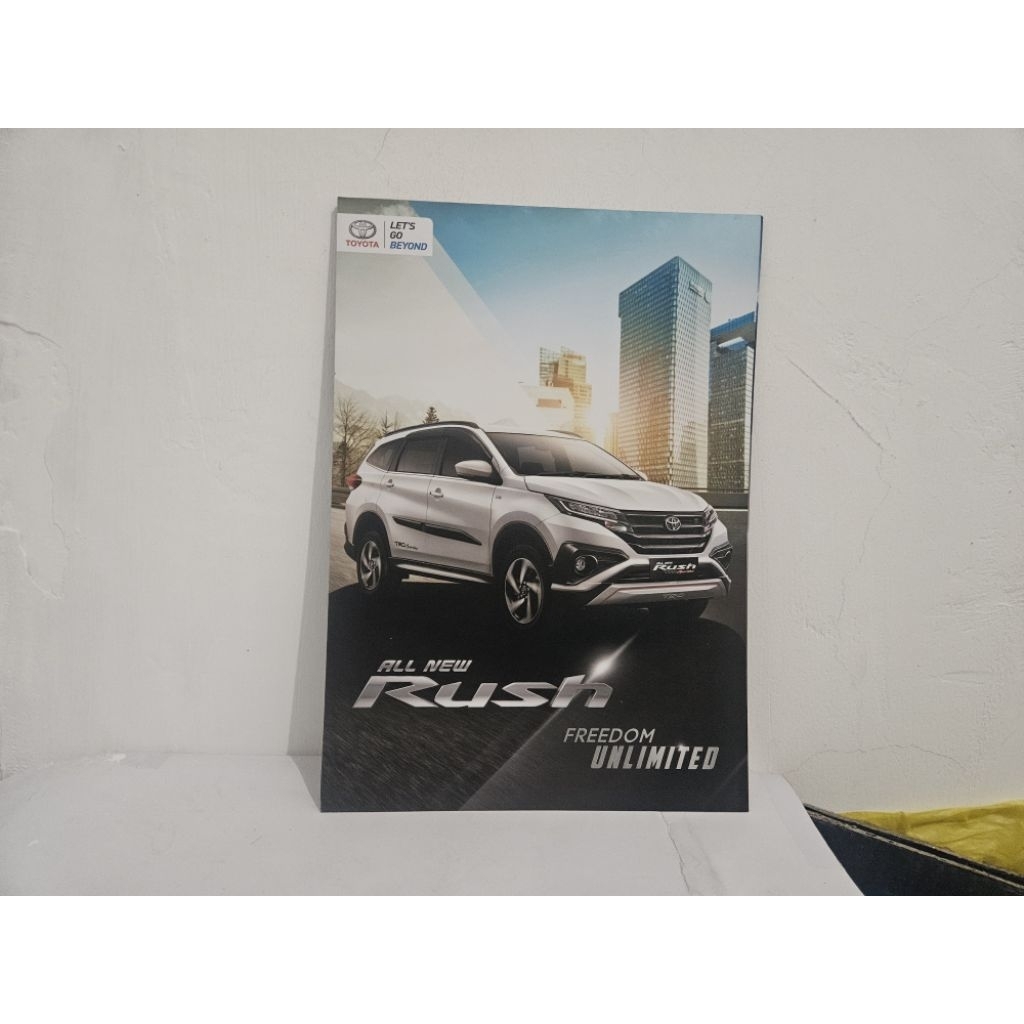 brosur katalog mobil toyota rush 2019 leaflet