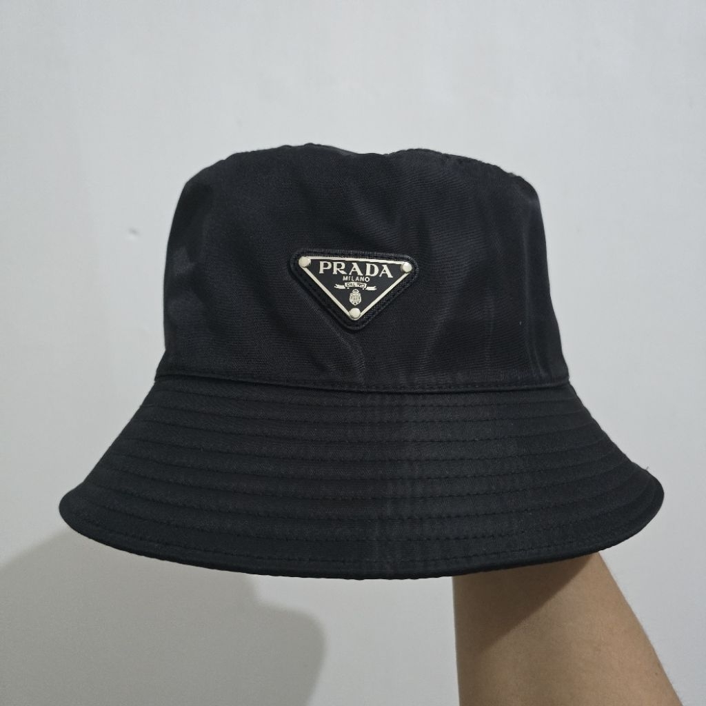 Prada nylon bucket hat topi
