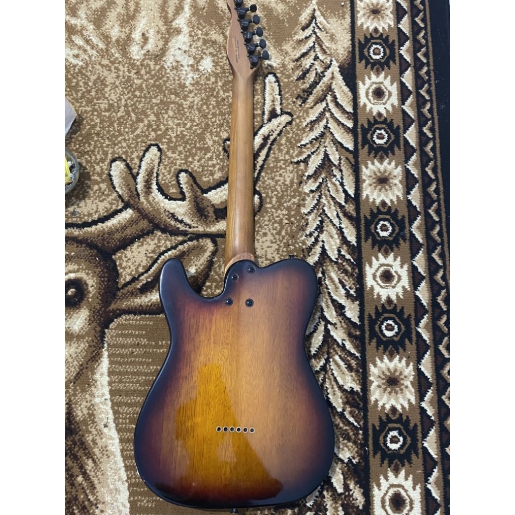 Gitar Tele Custom Bekas tapi bagus Dana pelajar