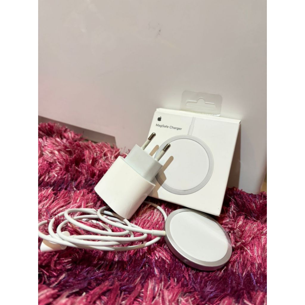 PRELOVED APPLE Magsafe charger iphone + adaptor charger 20w