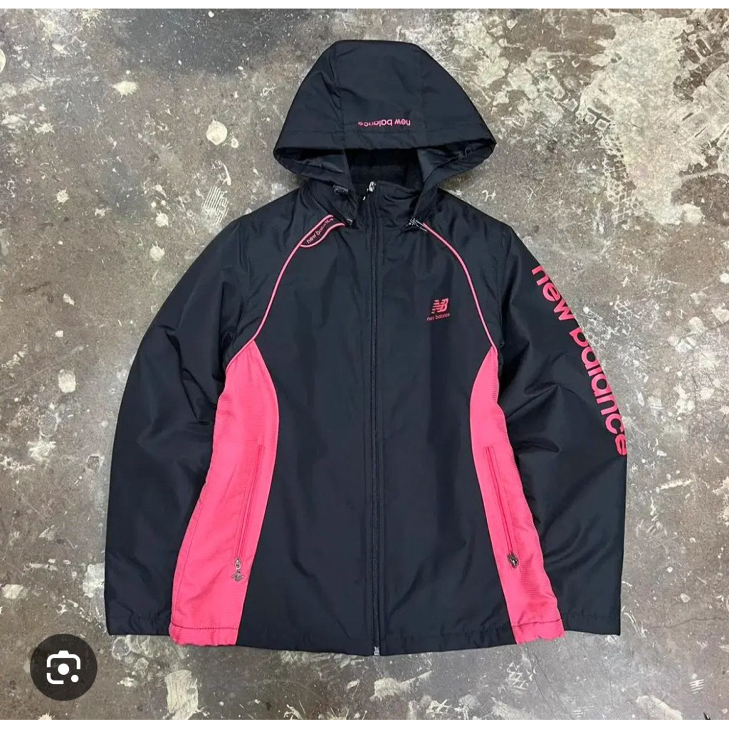 Preloved jaket gunung/outdoor new balance NB