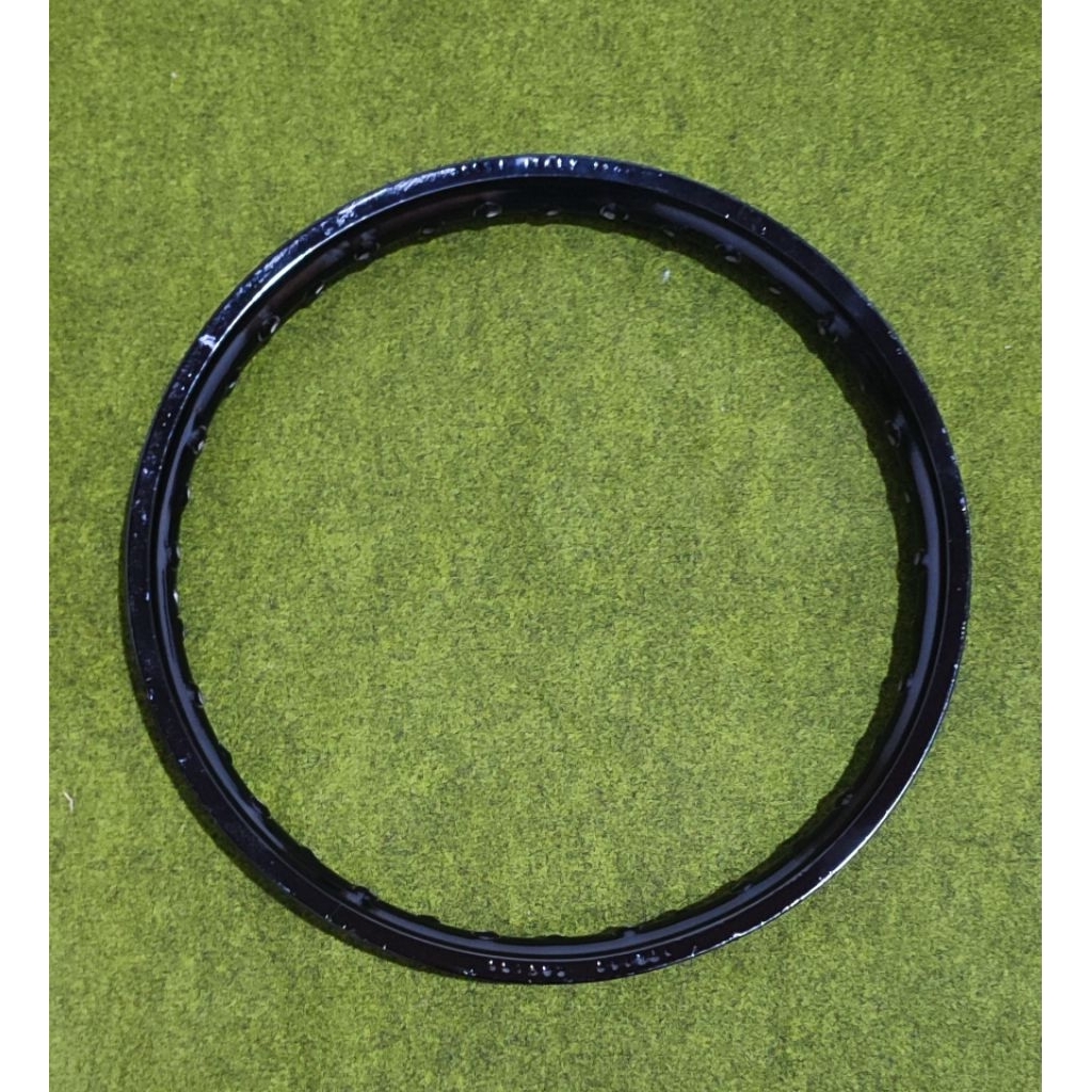VELG ROSSI ITALY SIZE 140 RING 17 KONDISI SECOND SIAP PAKAI  SUDAH RIPAIN WARNA HITAM