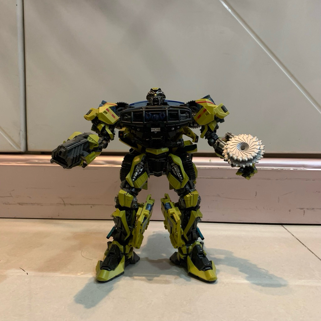 Transformers MPM-11 Ratchet