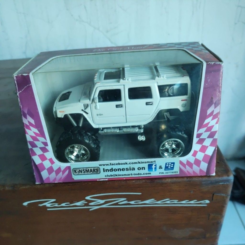 Kinsmart Hummer H2 White
