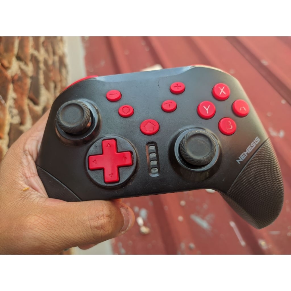 Gamepad NEMESIS GP200 bekas