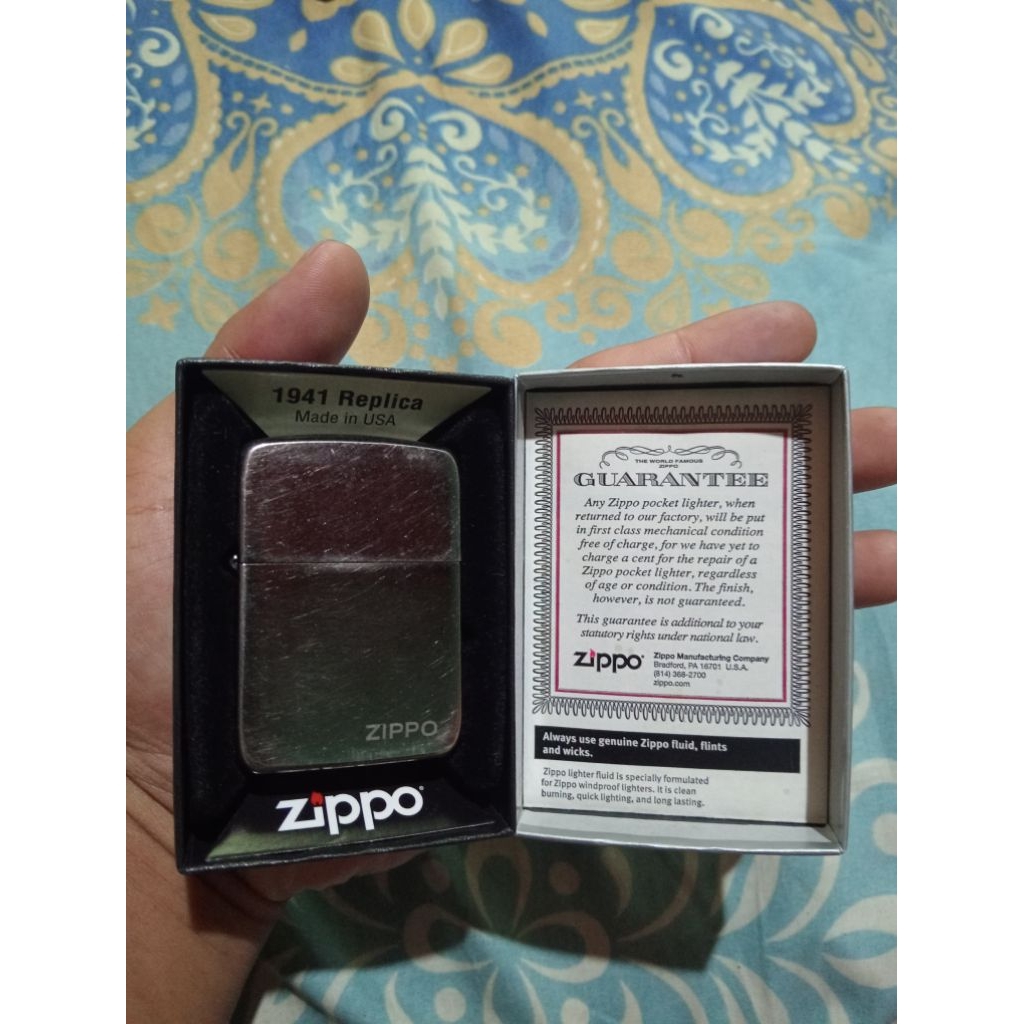 Zippo replica 1941 original USA 24485 bonus 1 batu api & display dudukan Zippo (Second)