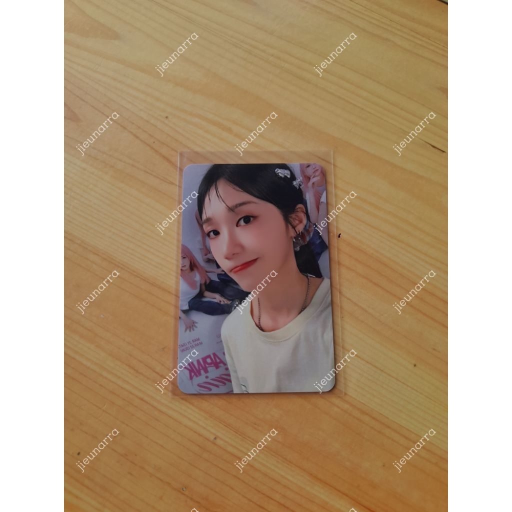 Jeong Eunji Apink Official Photocard - PC Soundwave Lucky Draw Album RE : LOVE