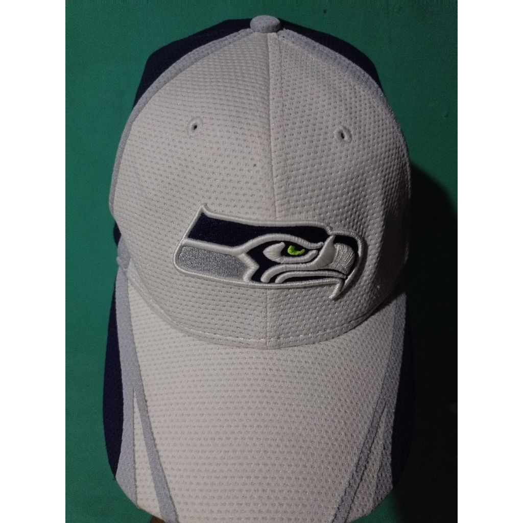 Topi newera