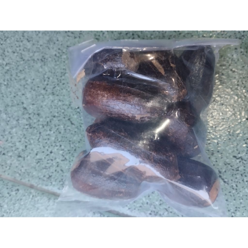 biji pala lonjong kulit kocak