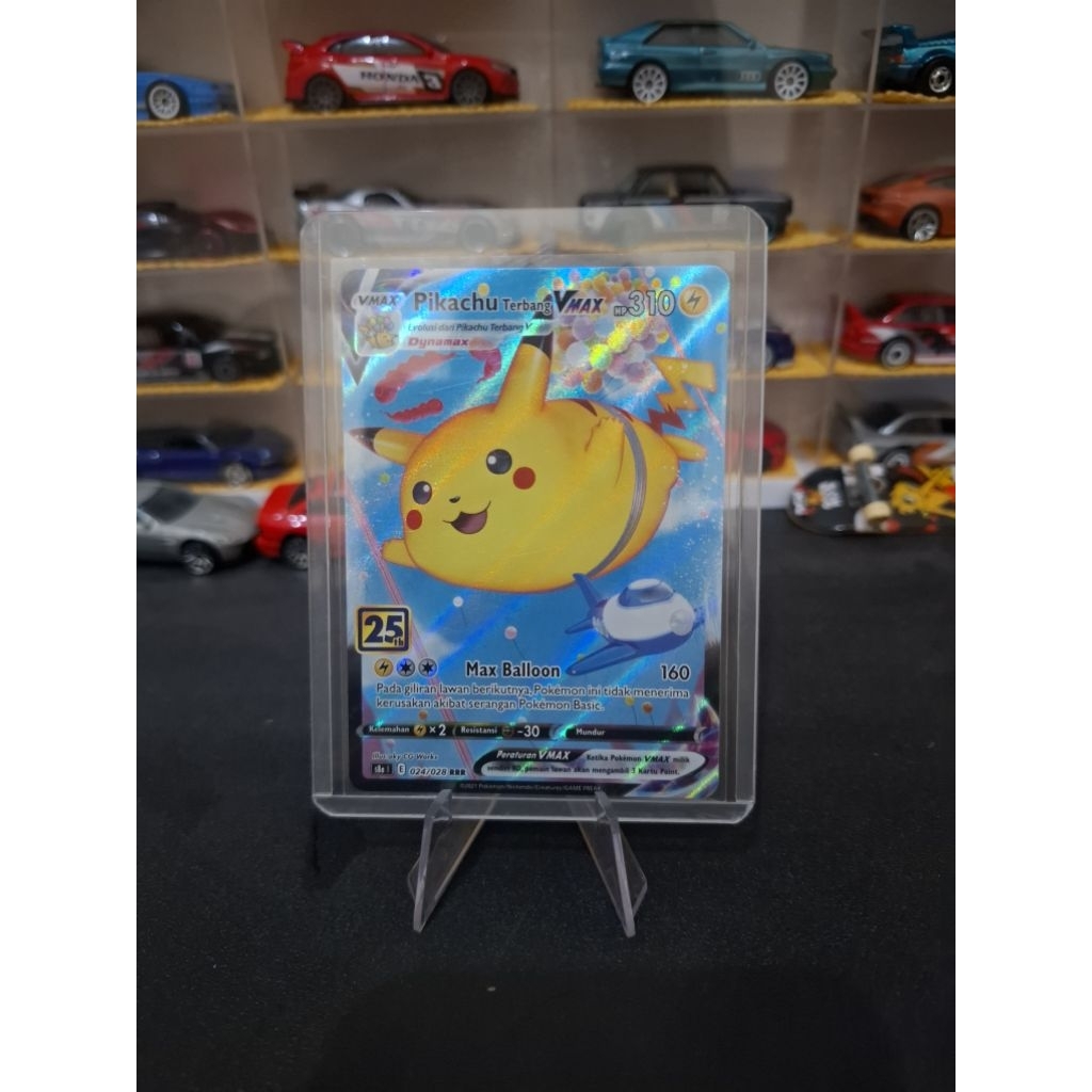 Kartu Pokemon TCG: Flying Pikachu VMAX (Pikachu Terbang VMAX) dari set Celebrations
