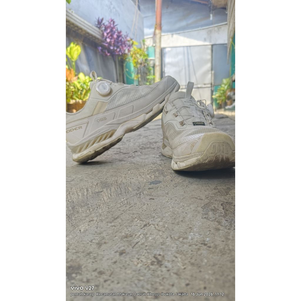 SEPATU OUTDOR EIDER SECOND