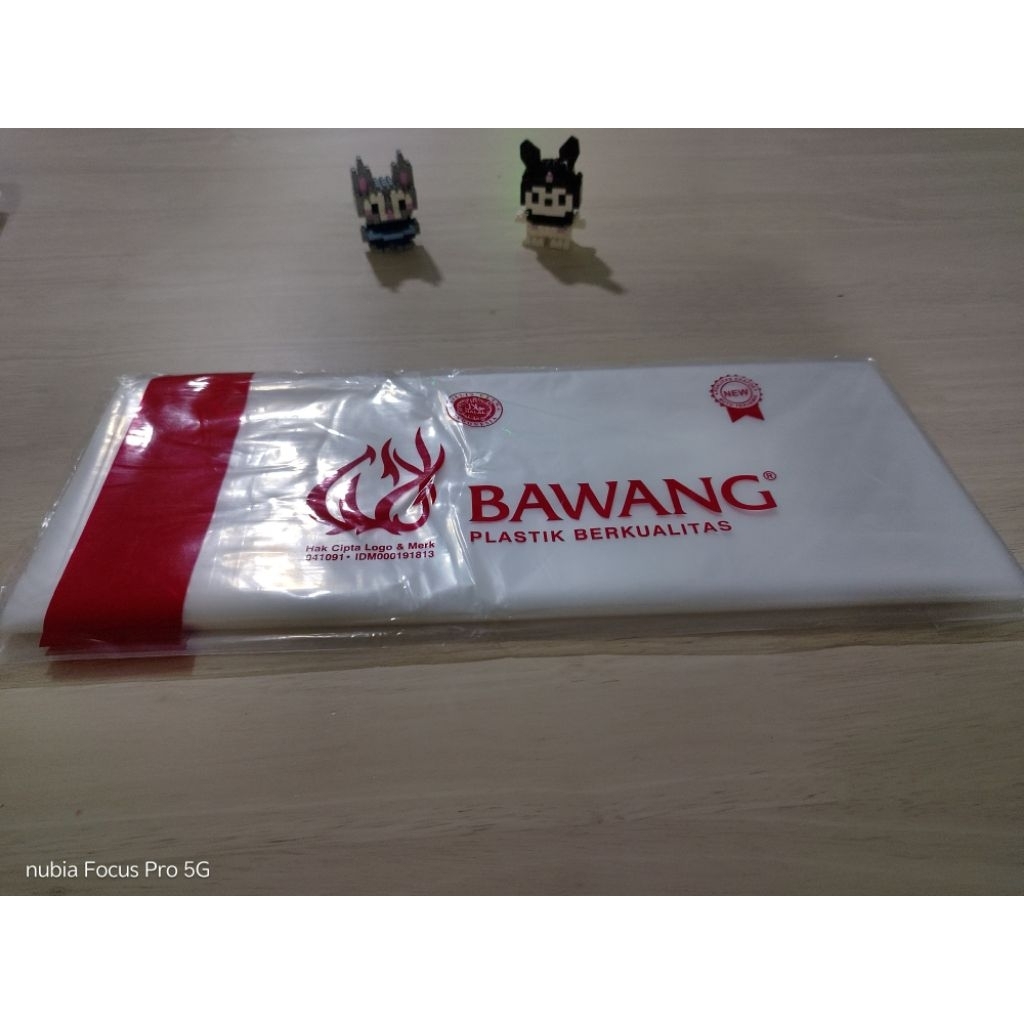 KANTONG PLASTIK BENING PE 35 X 50 MERK BAWANG 35x50