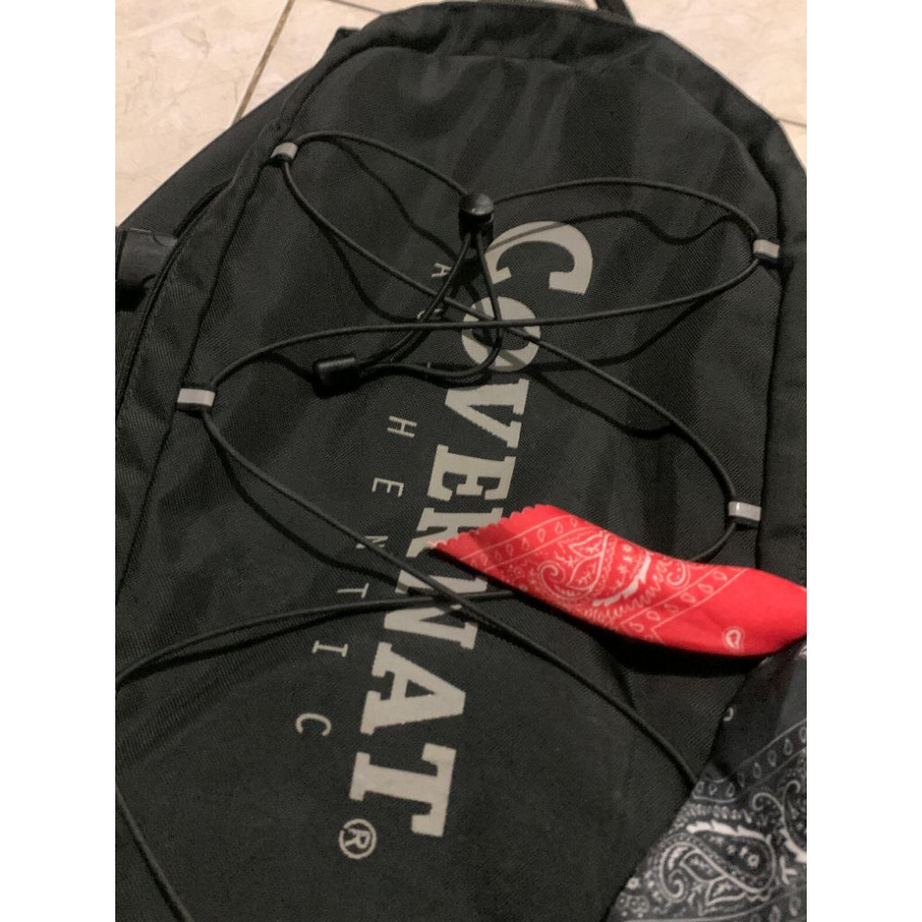 backpack covernat like new